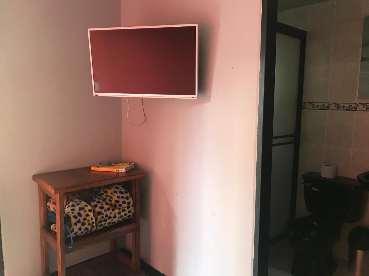 Hotel Calipso Marinilla Bagian luar foto